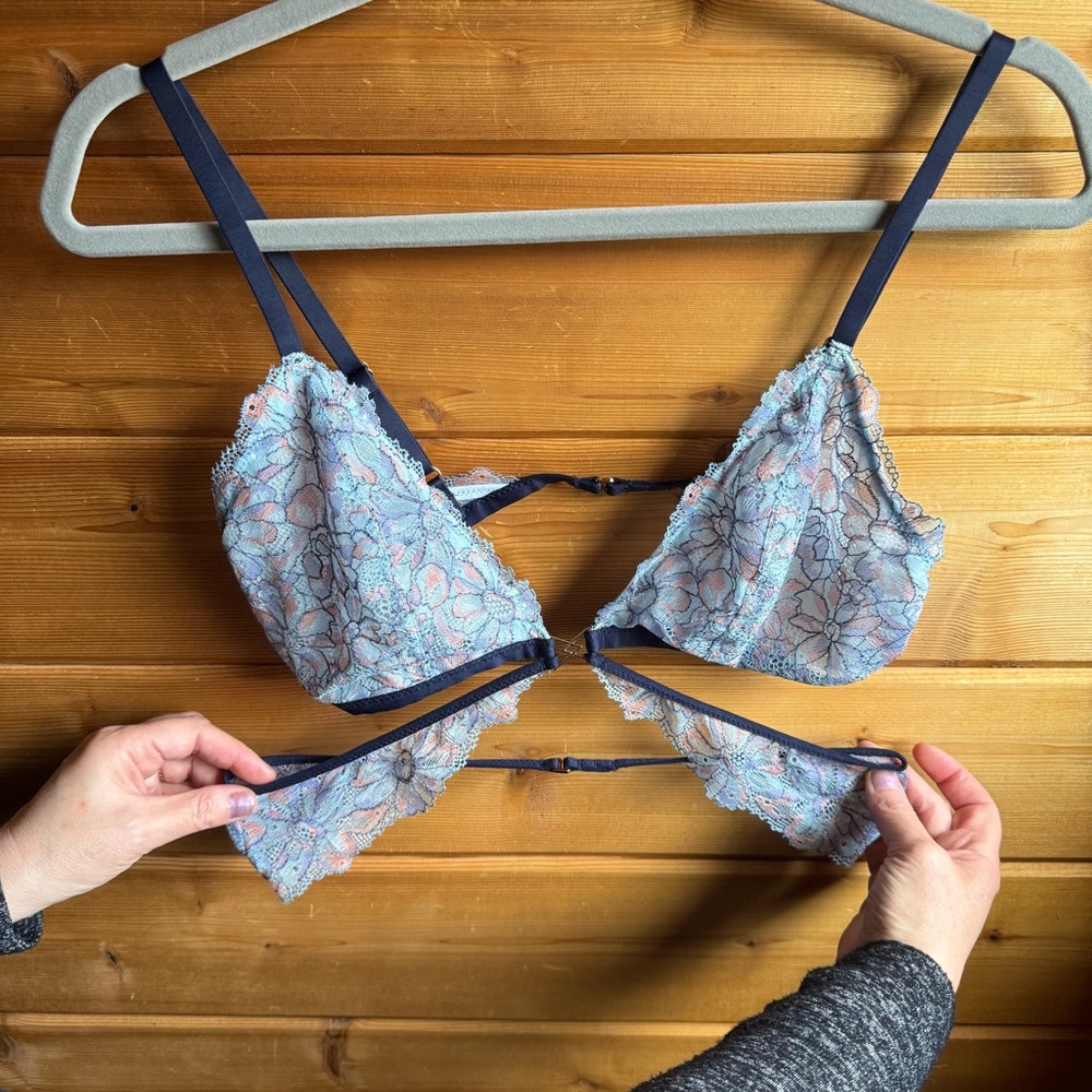 Aerie Lace Bra with Sexy Lace Under Breast Strap | size large